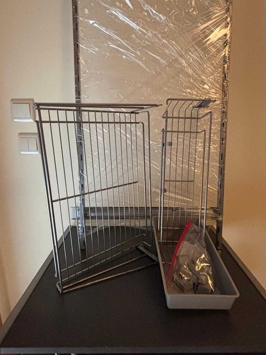 Estrutura metal ikea para arrumacao, em bom estado.