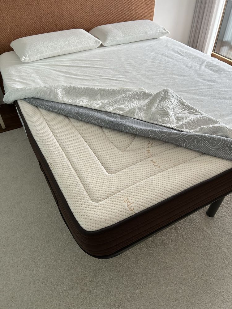 Cama de Casal Completa (c/ colchão)