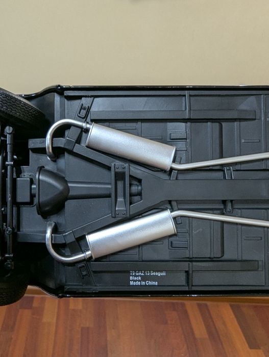 Чайка ГАЗ 13 масштаб 1:18