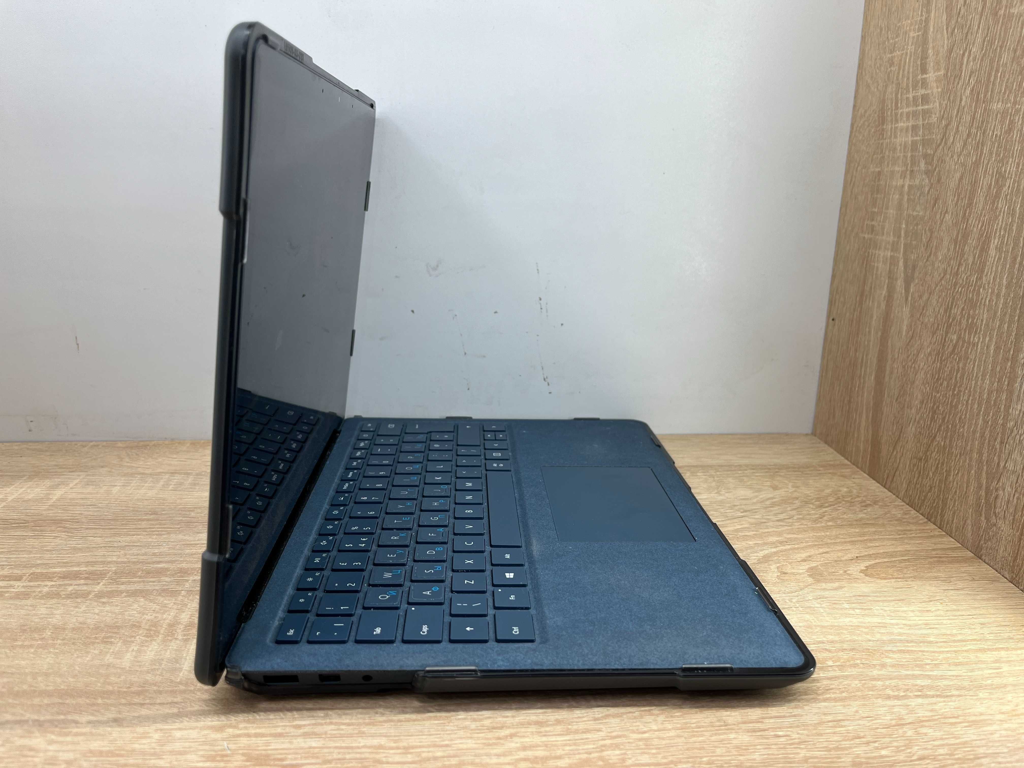 Laptop MICROSOFT SURFACE LAPTOP 2  13,5  i5 8 GB 256 GB