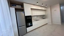 Продаж 1 км квартири з сучасним ремонтом поруч з ТЦ VELES MALL