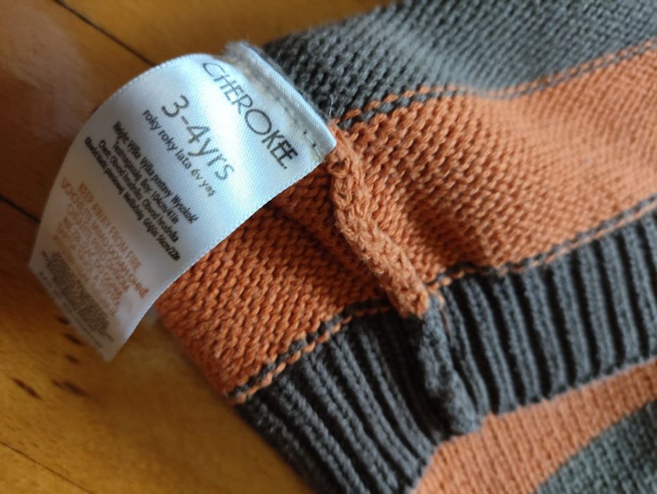 Sweterek dla chłopca rozm 104