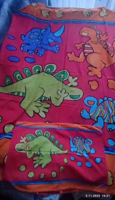 Pościel dla dziecka z dinozaurami 140