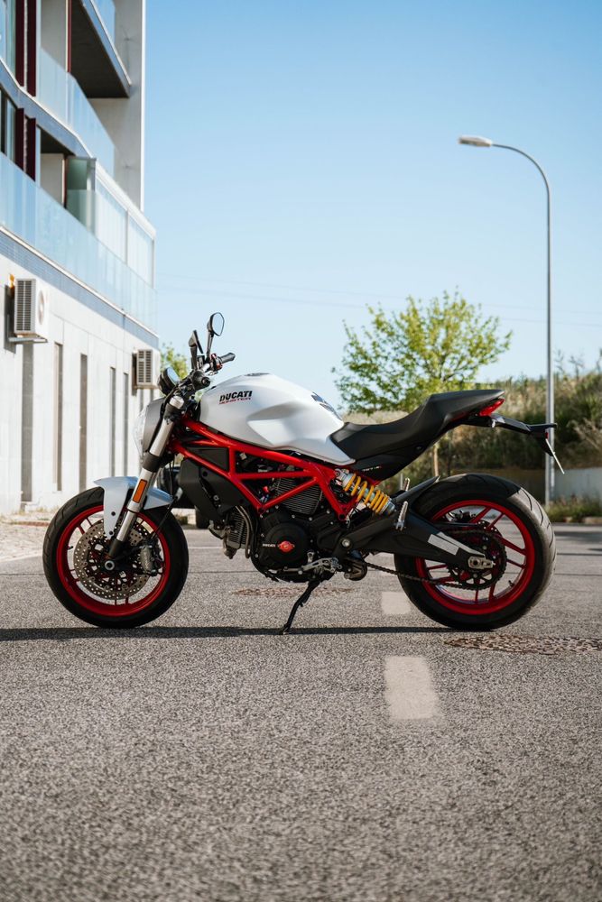 Ducati Monster 797