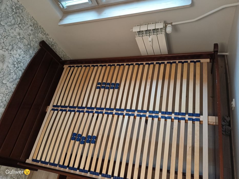 Łóżko drewniane do sypialni pod materac 140 cm na 200 cm