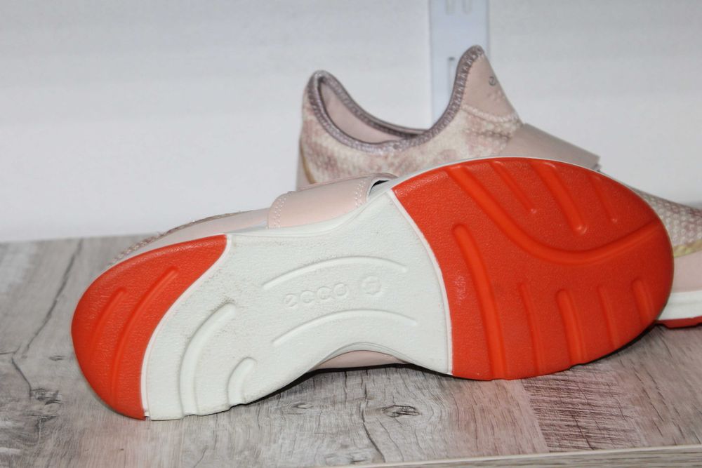 Кросівки Ecco Biom Amrap 37 розмір