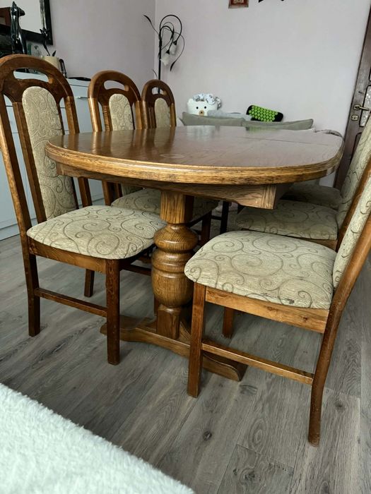 Stół oraz 6 krzesel