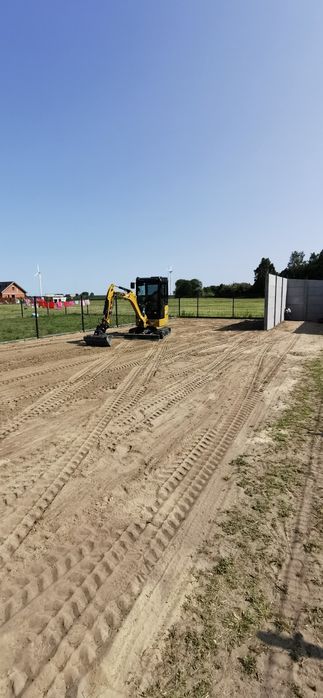Usługi minikoparką CAT 301.8