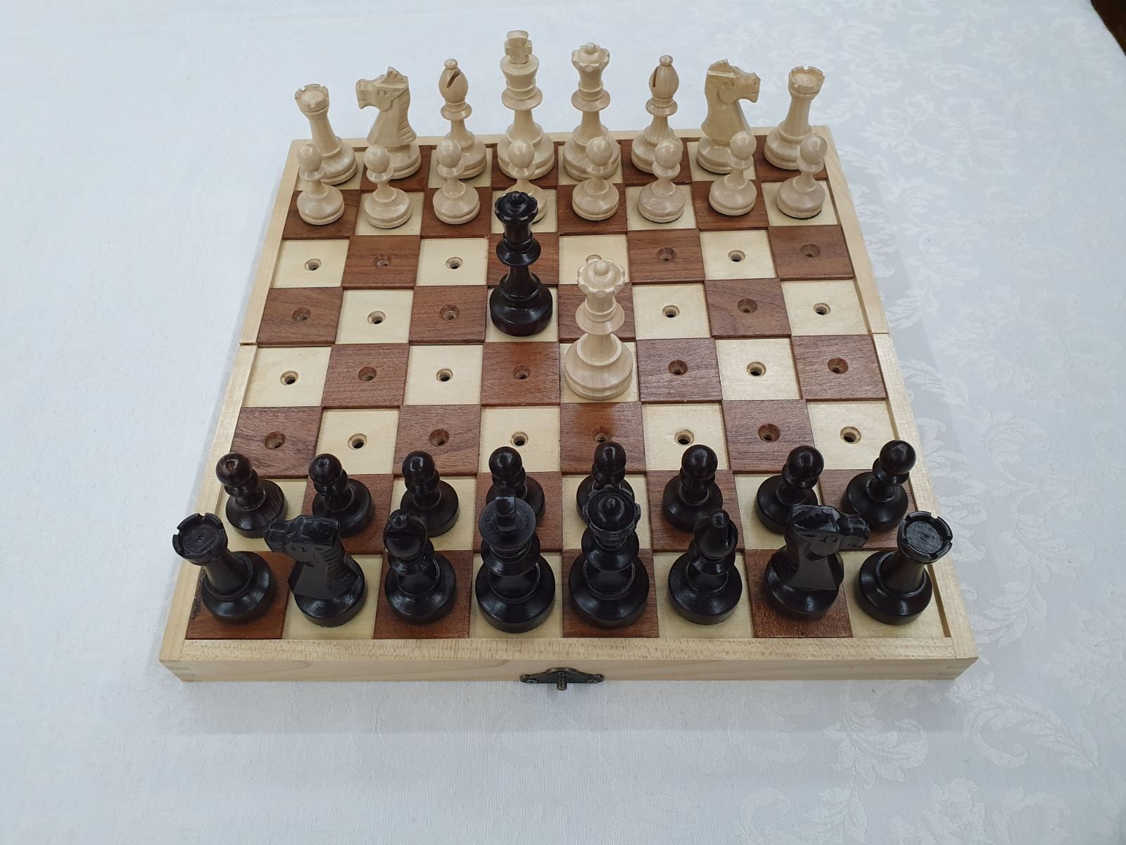Шахово-шашковий набір для незрячих