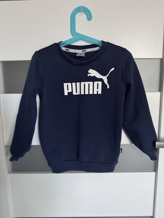 Granatowy dres dla chlopca 104 cm marka Puma