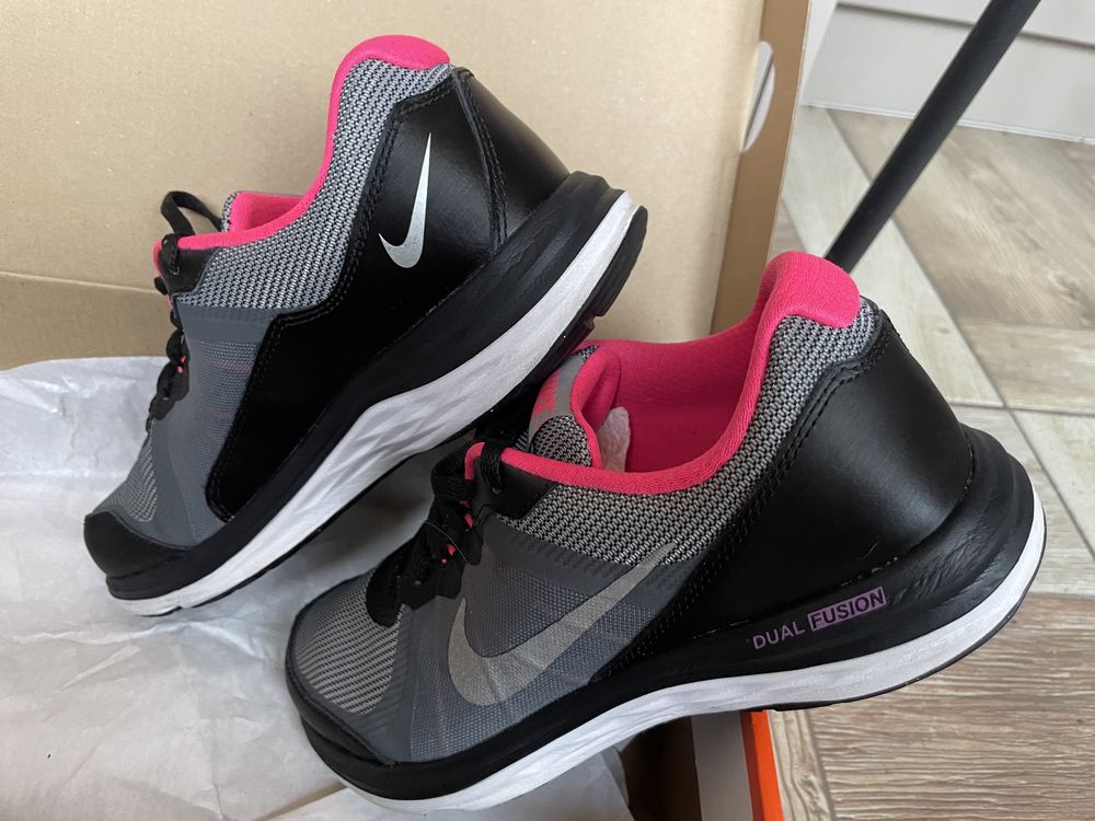 Buty Nike Sport Dual Fusion r. 37,5