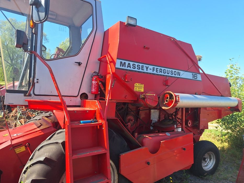 Комбайн Massey Ferguson 16