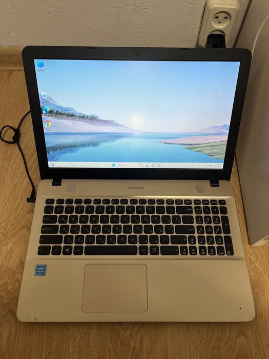 Ноутбук Asus Intel Pentium