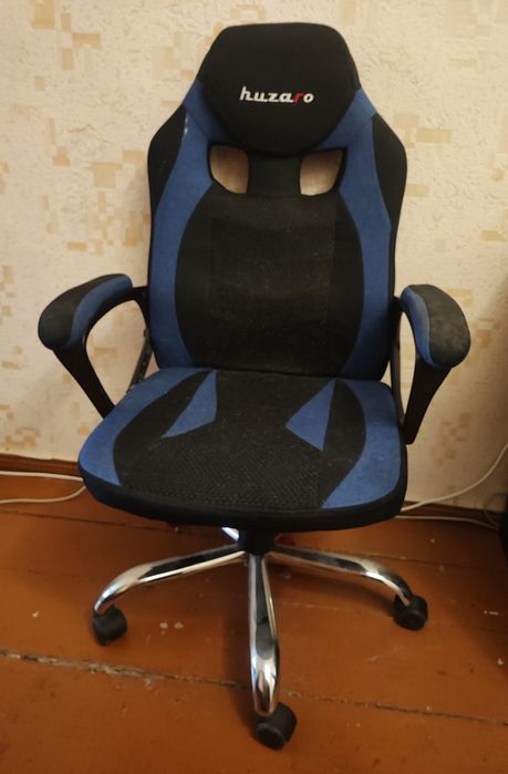 Крісло офісне, зламане