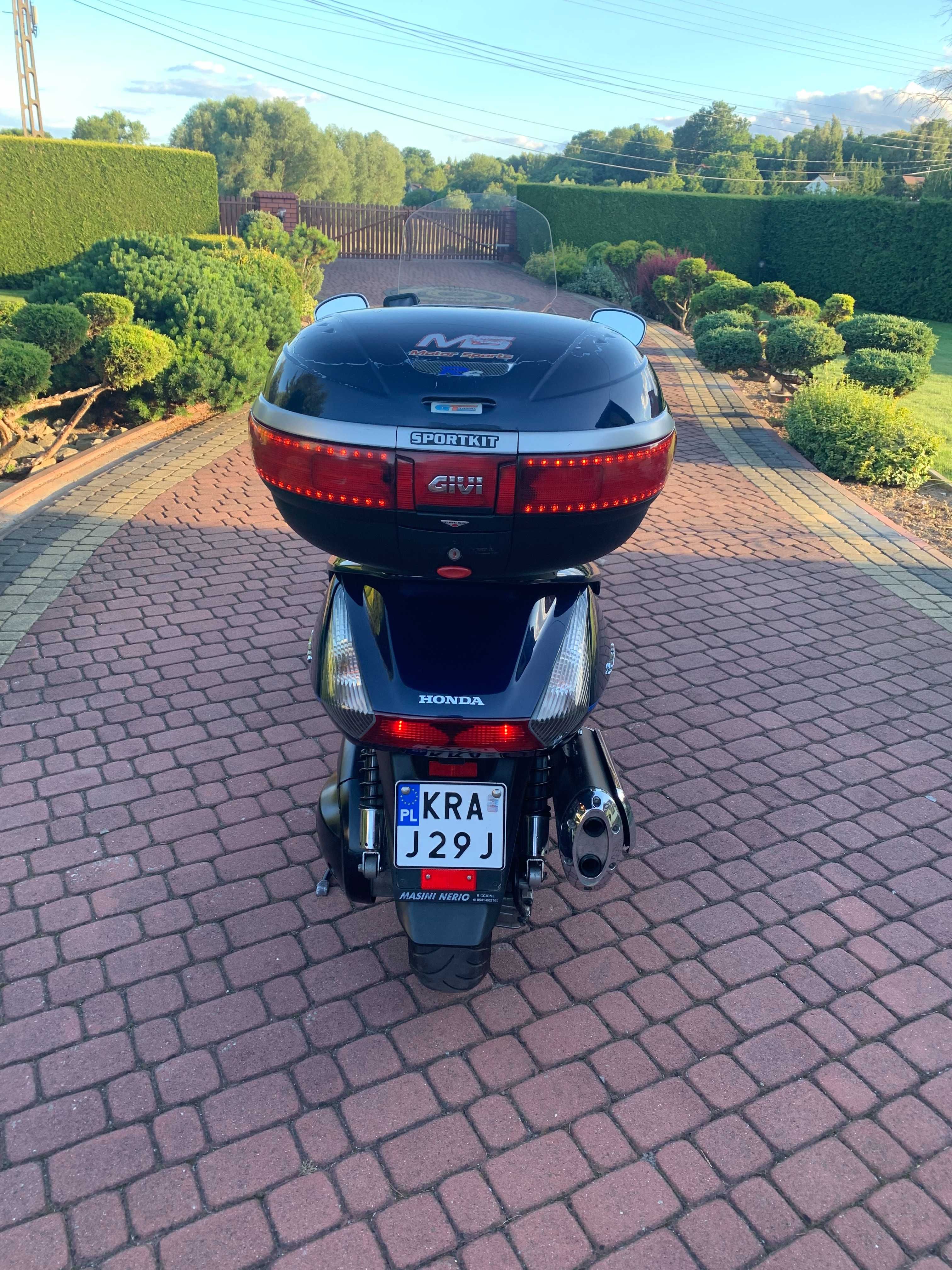 Honda FJS Silver Wing 600