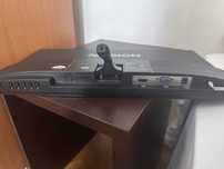 Monitor MEDION z kablami