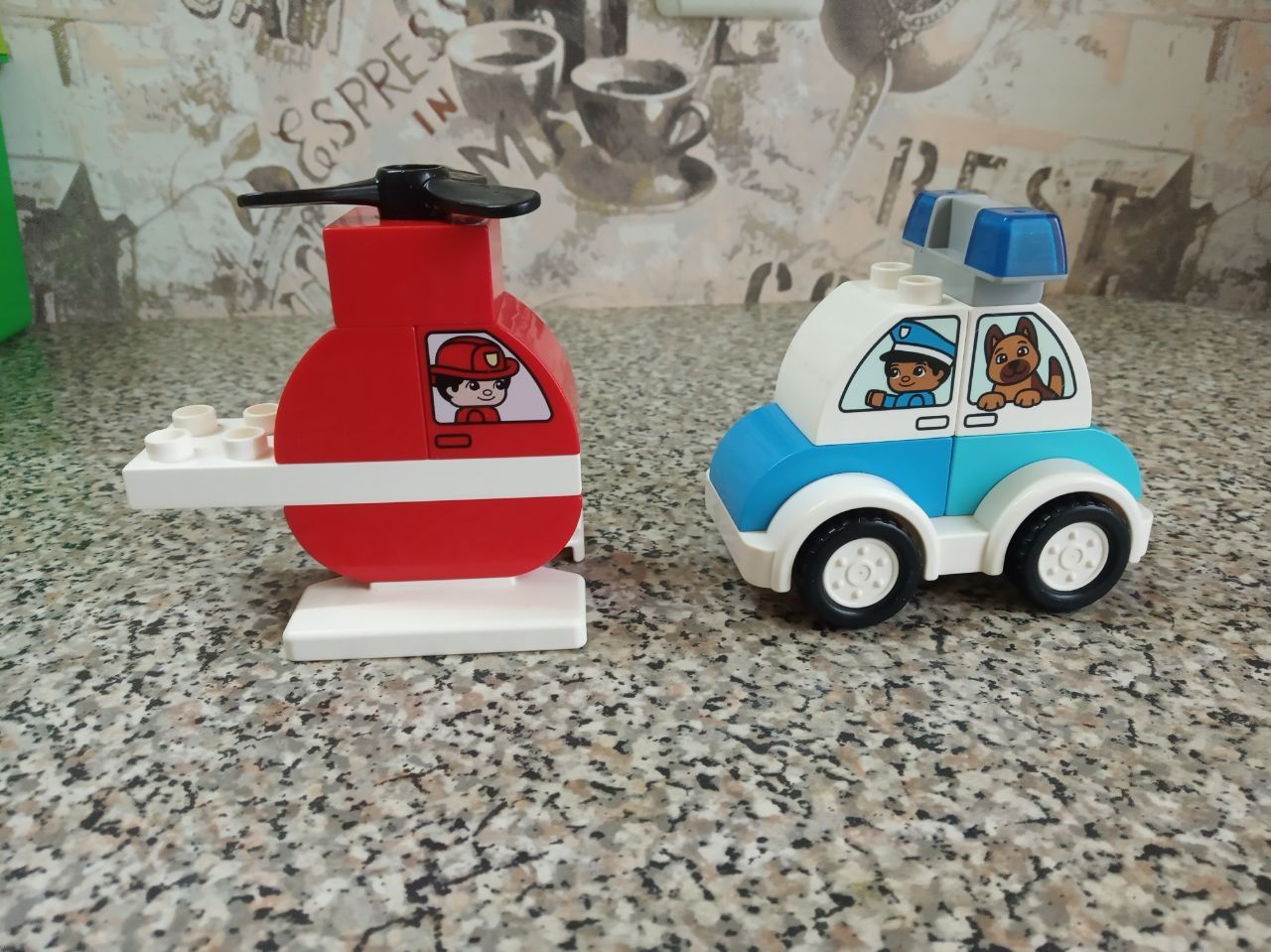 Конструктор LEGO DUPLO Пожарный вертолет и полицейская машина