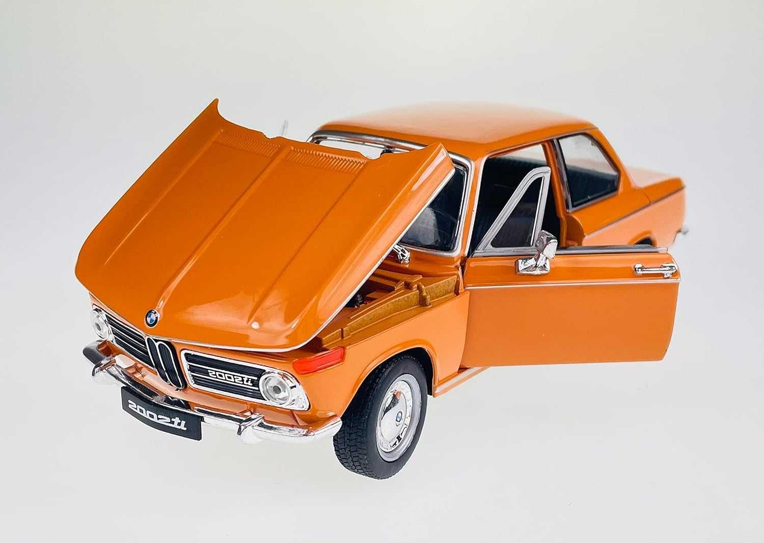 WELLY 1/24  BMW 2002 TI