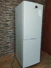Холодильник з морозилкою Bomann