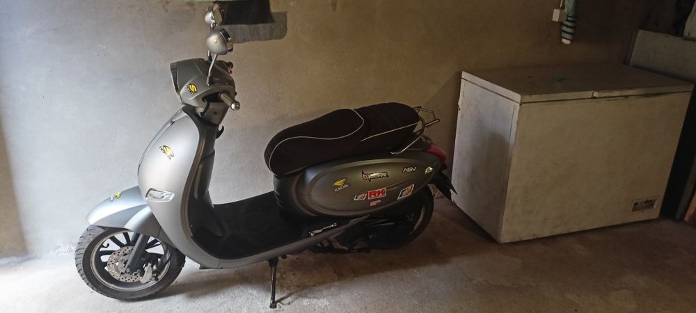 Motociclo Motron como nova