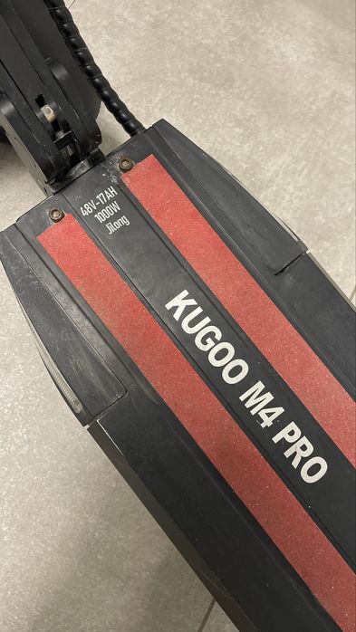Електросамокат KUGOO M4 PRO