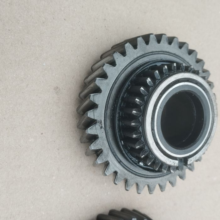 Продам  шестерні  2 3 задня муфтапередачі КПП ваз 2101-07 4ст