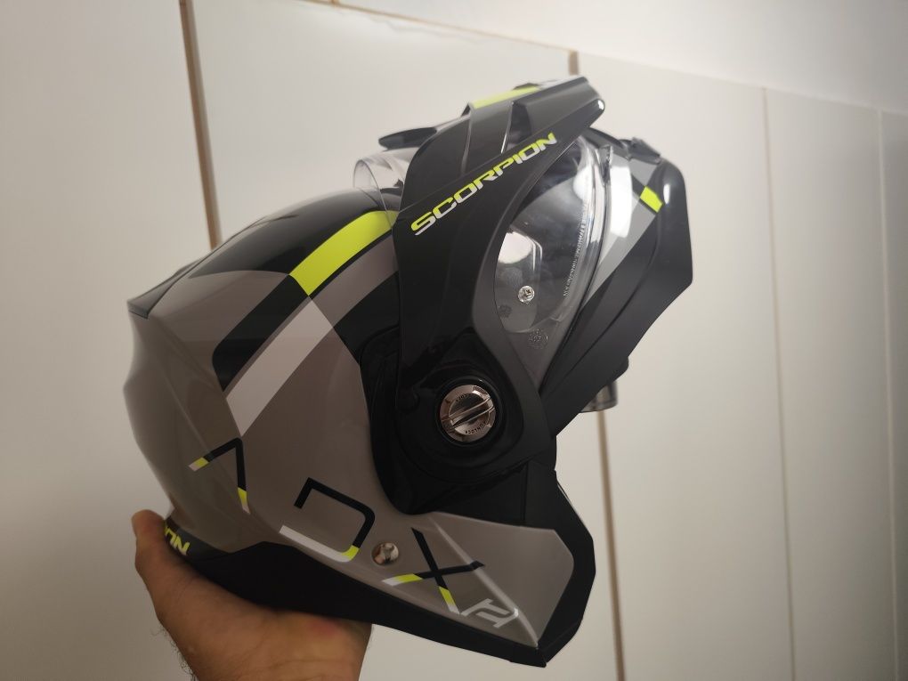 Vendo capacete novo da marca Scorpion modelo ADC -2 Galane