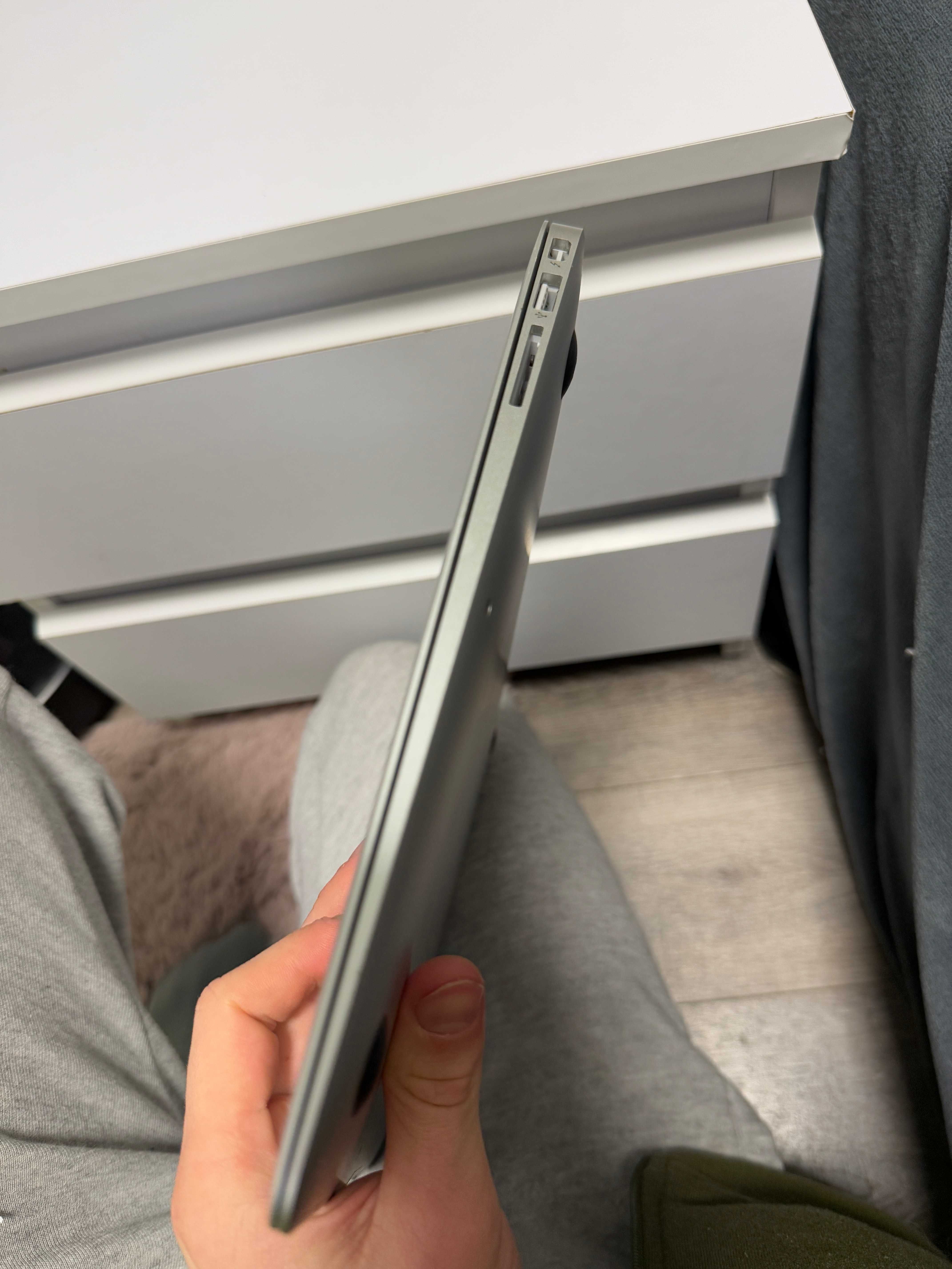 Macbook Air 2017 ідеальний Core i5, 256GB SSD,8GB TRADE