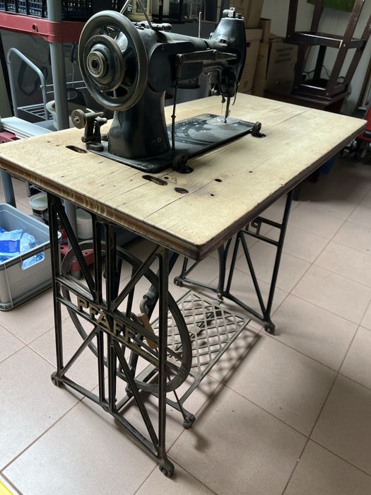 Maszyna do szycia Pfaff 130