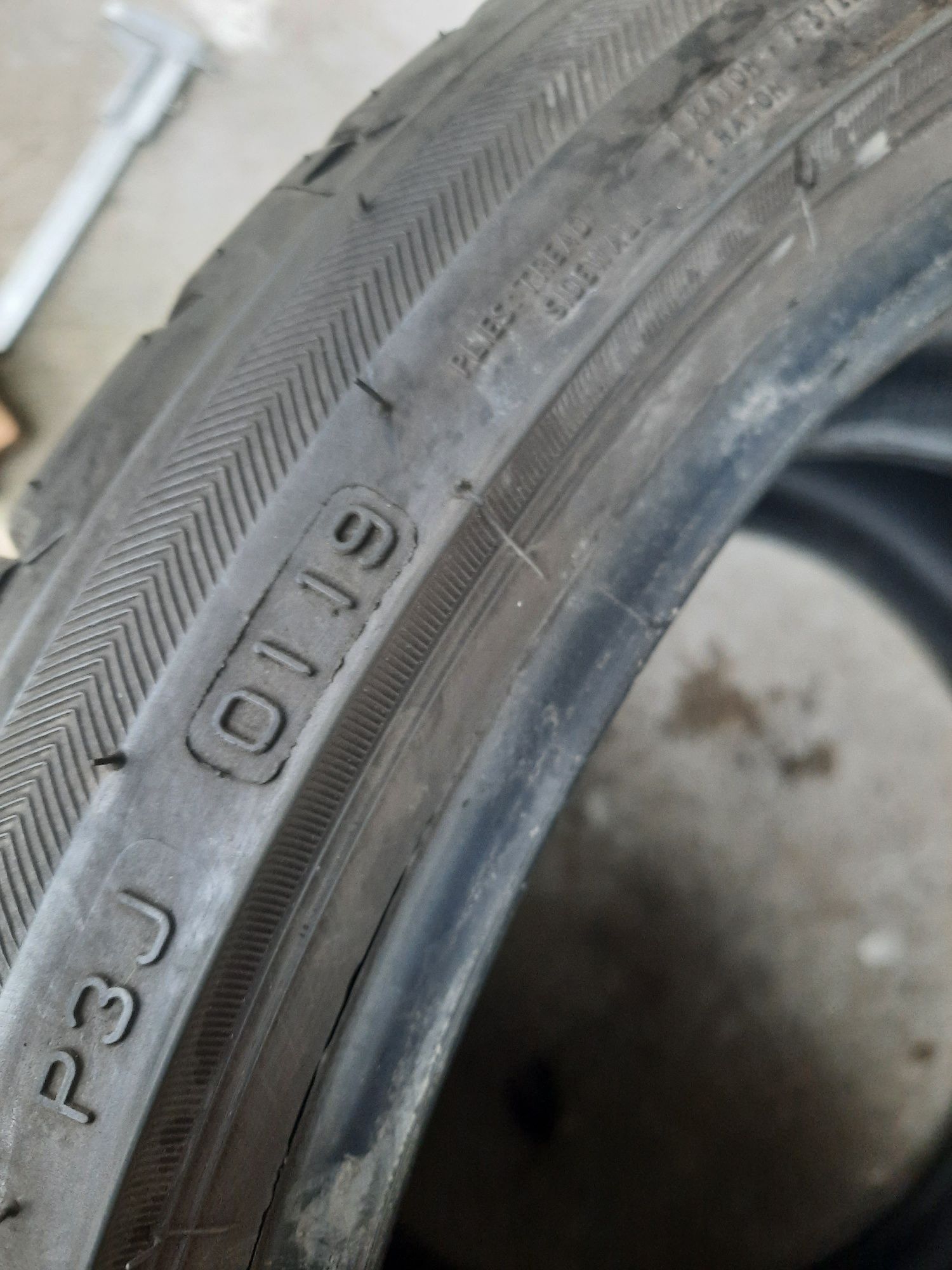 245/35 R19 Bridgestone 2019 рік ПАРА