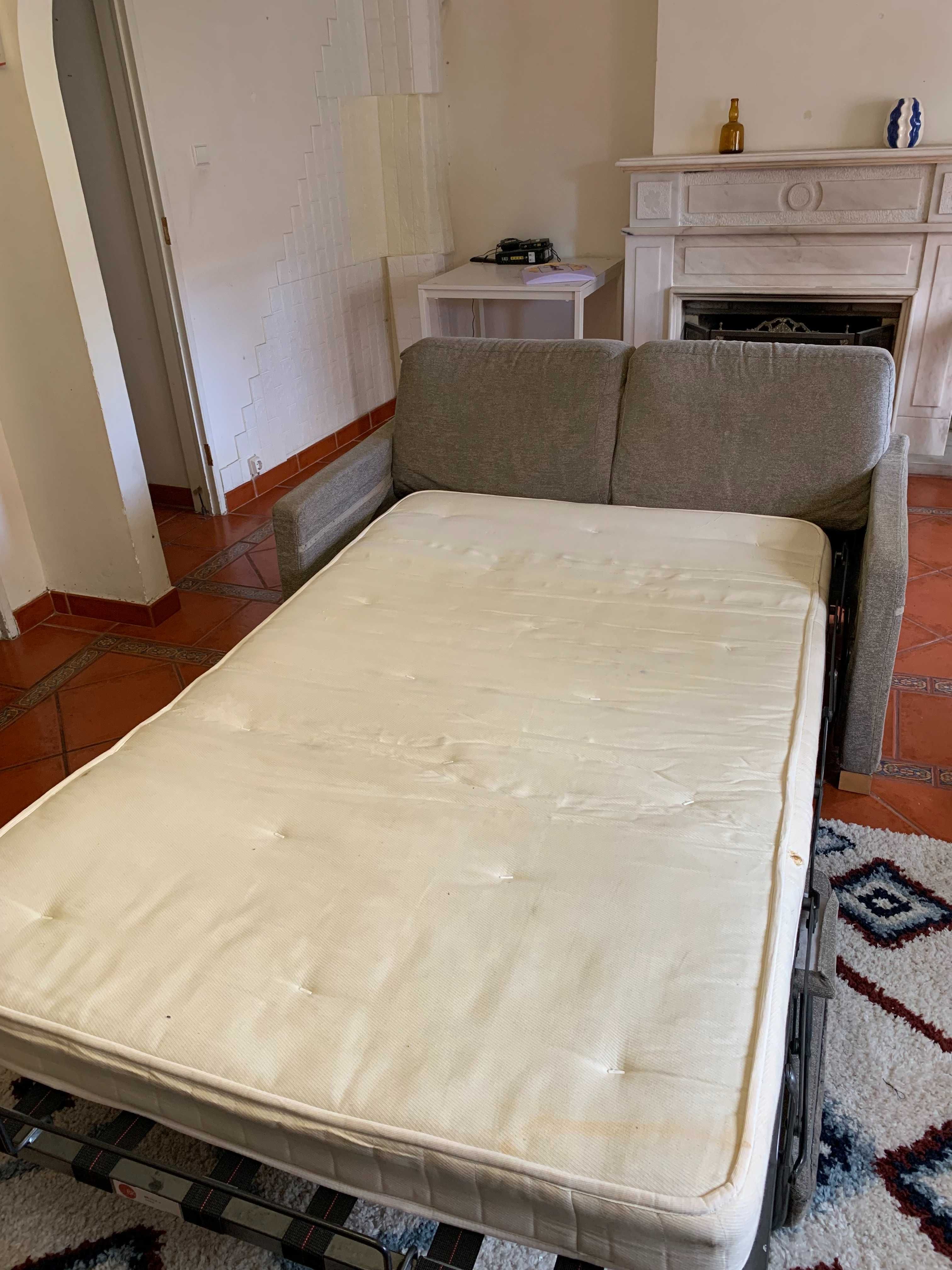 Sofá-cama 2 lugares com colchão
