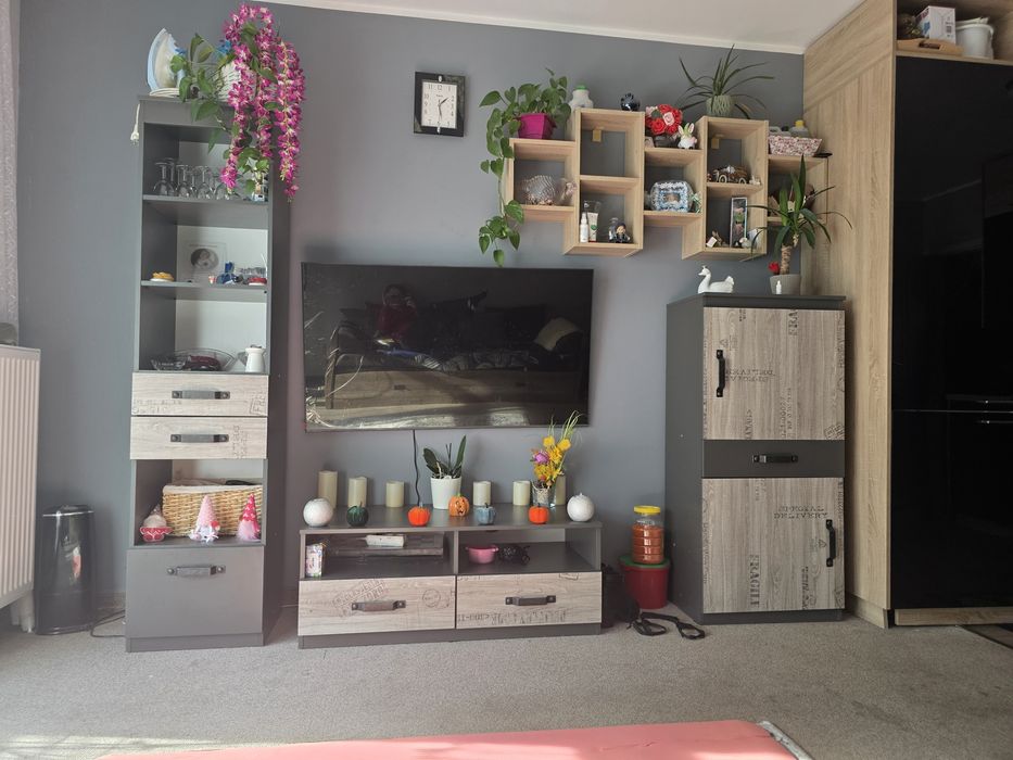 Sprzedam zestaw mebli