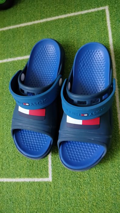 Klapki/sandały Tommy Hilfiger r.35