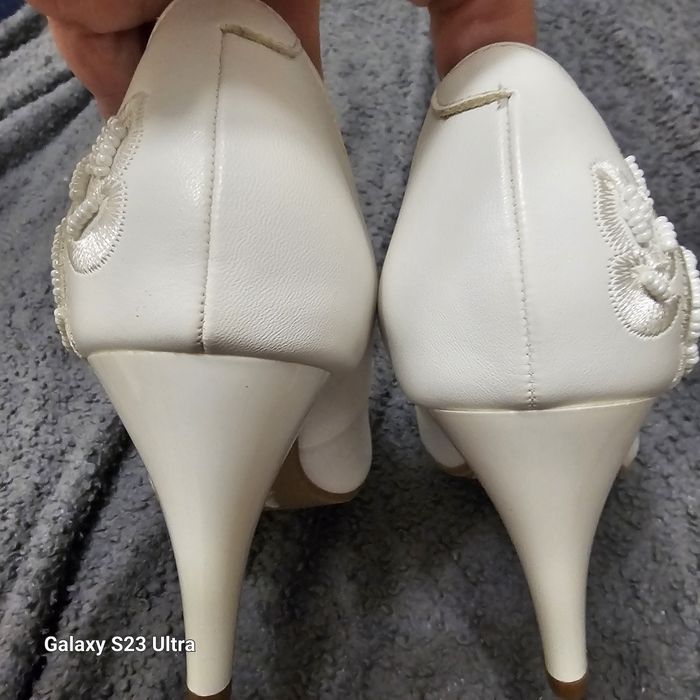 Свадебные туфли.