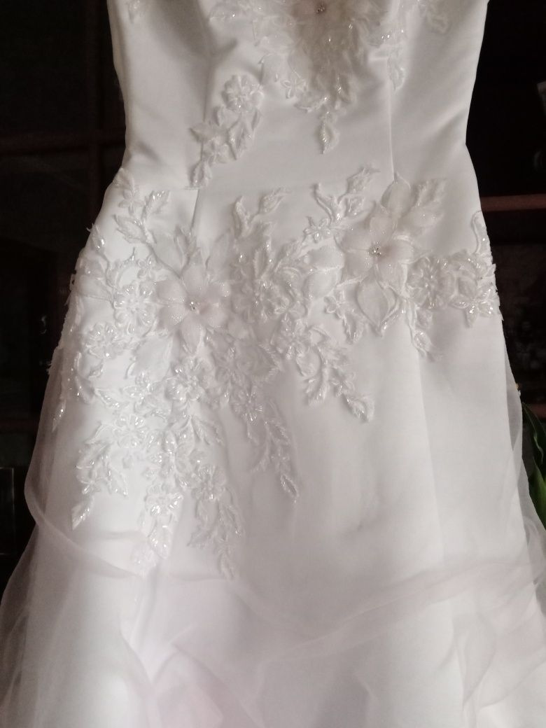 Весільня сукня  блідорожева