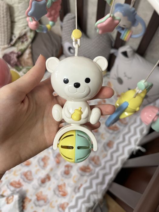 Дитячий мобіль на ліжечко