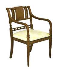 Cadeira pintada dourada