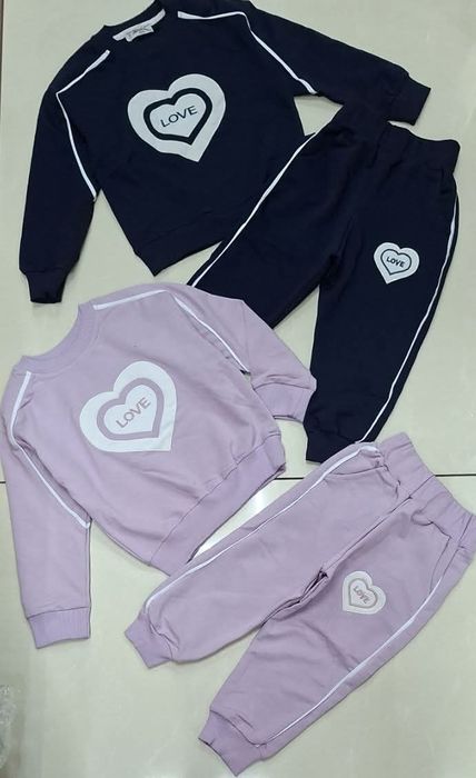 Dresy minnie Mouse, capybara i inne