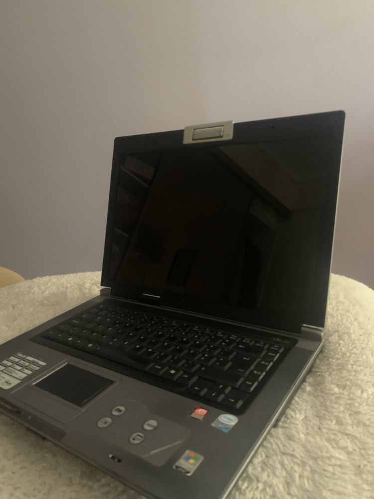 Computador laptop ASUS F5VL para peças