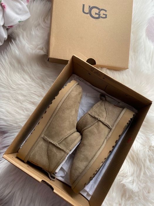 Жіночі UGG Classic Ultra Mini