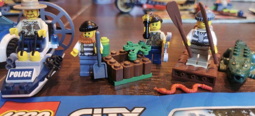 Lego city policja bagienna, straż pożarna oraz adventure