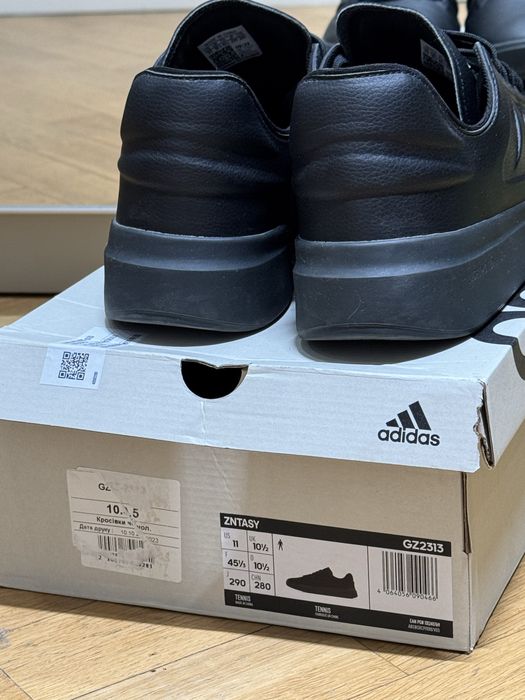 Кросівки Adidas ZNTASY