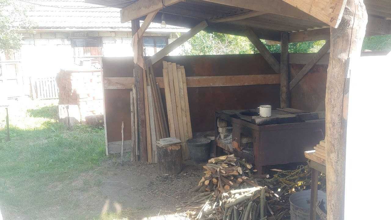 Будинок в с. Рогізна, Кам'янець-Подільський р-он, Хмельницька обл.