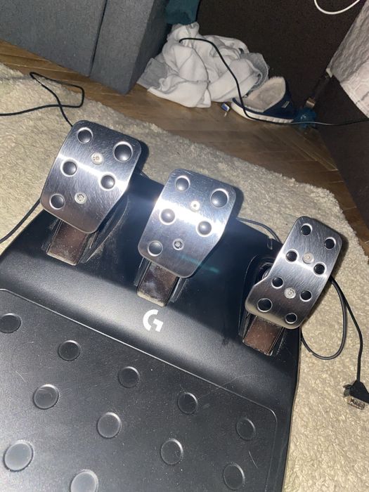 Ігровий руль logitech g 923 с кпп стан як новий