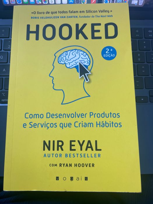 Livro Hooked - como desenvolver produtos e serviços que criam hábitos