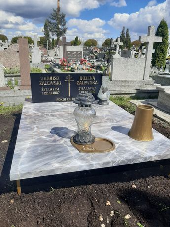 Podwójne pomniki obudowy cmentarne darmowy montaż