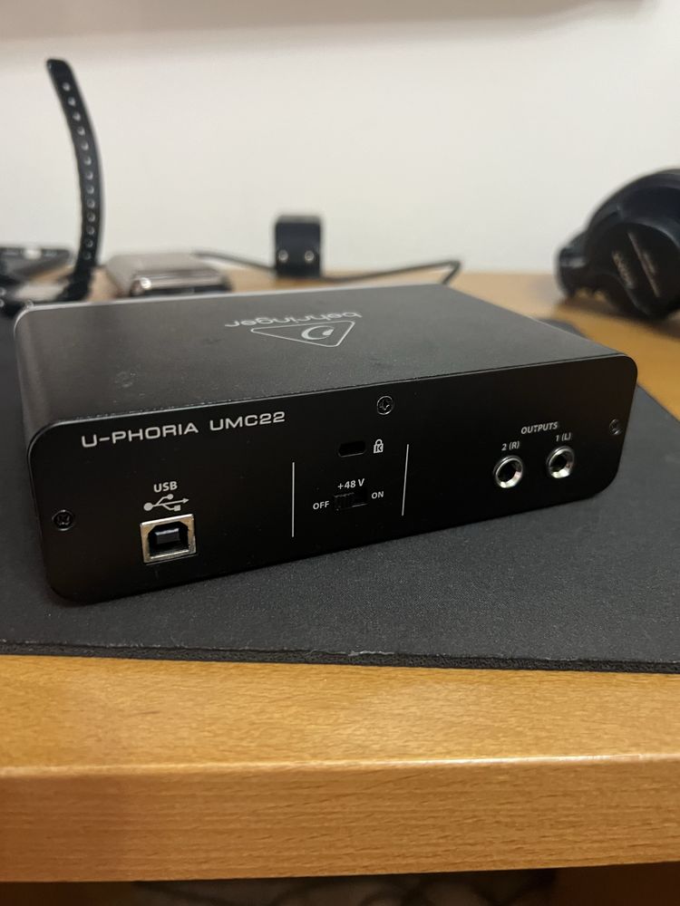 Placa de Audio Behringer UMC22
