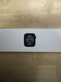 Apple watch se smartwatch