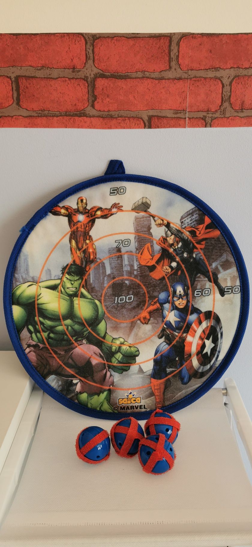 Jogo tiro ao alvo Avengers