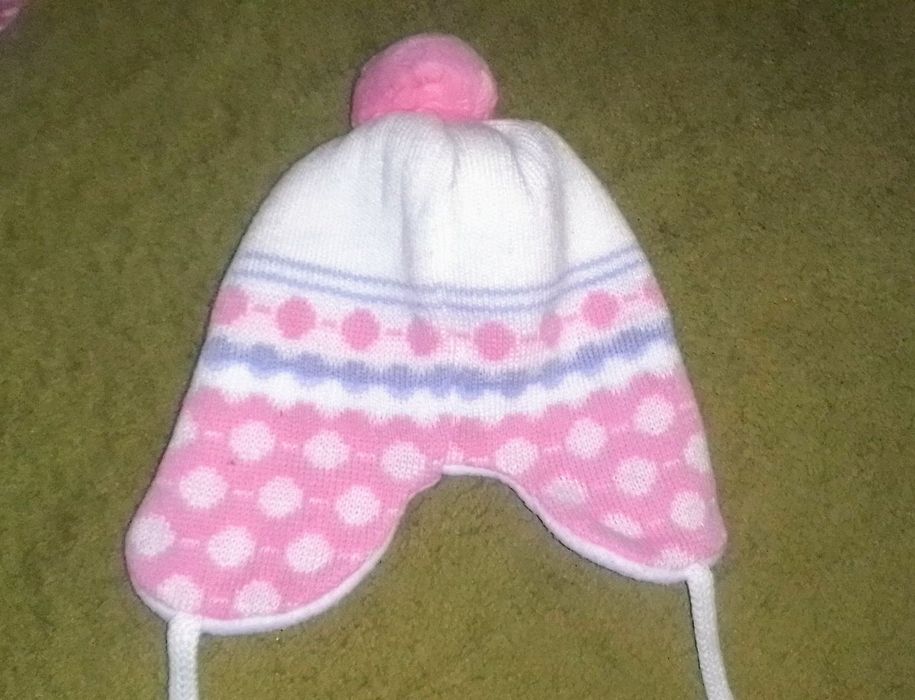 Зимова шапка для дівчинки
